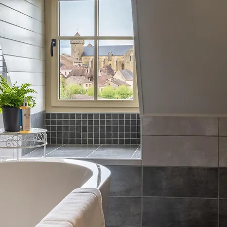 Bed & Breakfast Maison De 4*